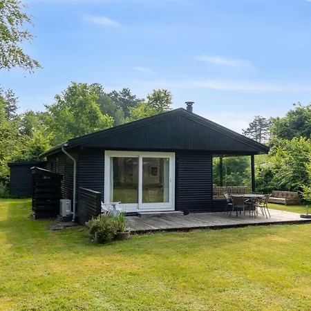 Josef - 1-4km From The Sea By Interhome