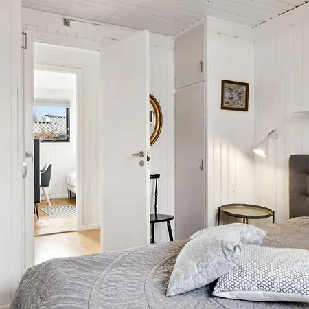 Josef - 1-4km From The Sea By Interhome